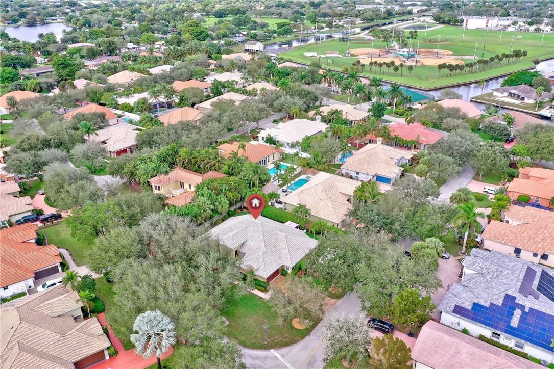 Isla Del Sol 85-32 B - Residential