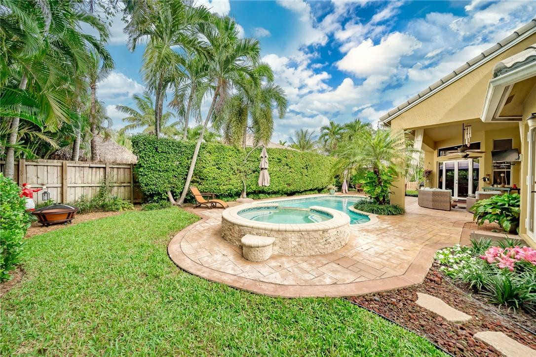 Isla Del Sol 85-32 B - Residential