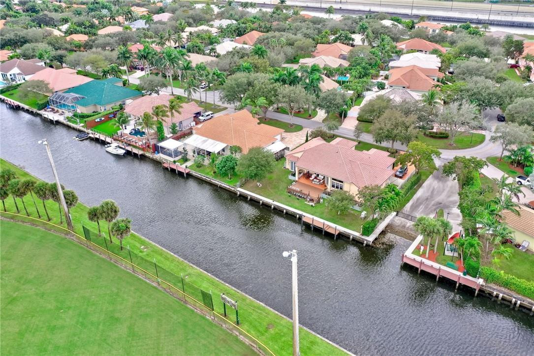 Isla Del Sol 85-32 B - Residential
