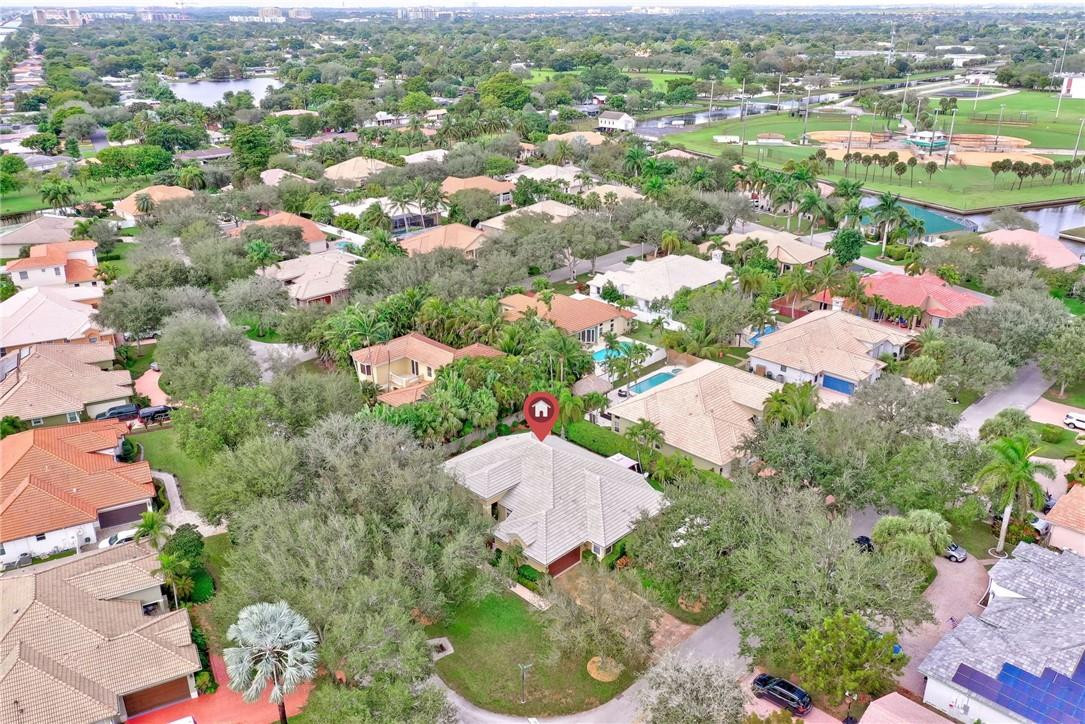 Isla Del Sol 85-32 B - Residential