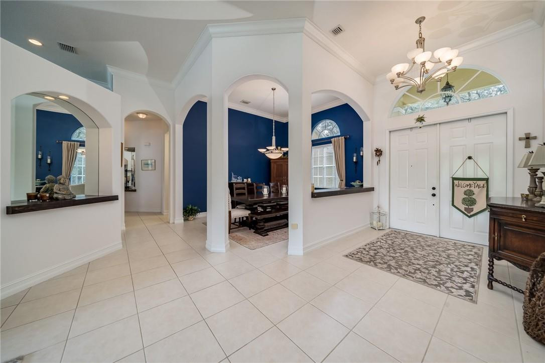 Isla Del Sol 85-32 B - Residential