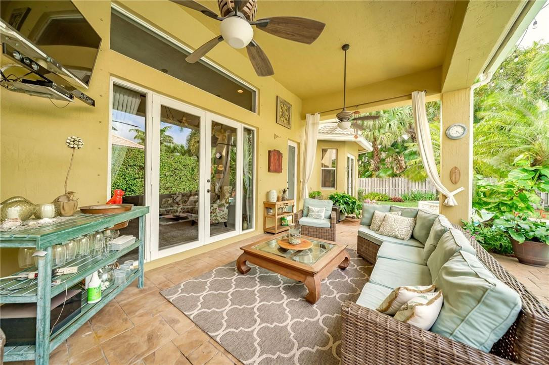 Isla Del Sol 85-32 B - Residential