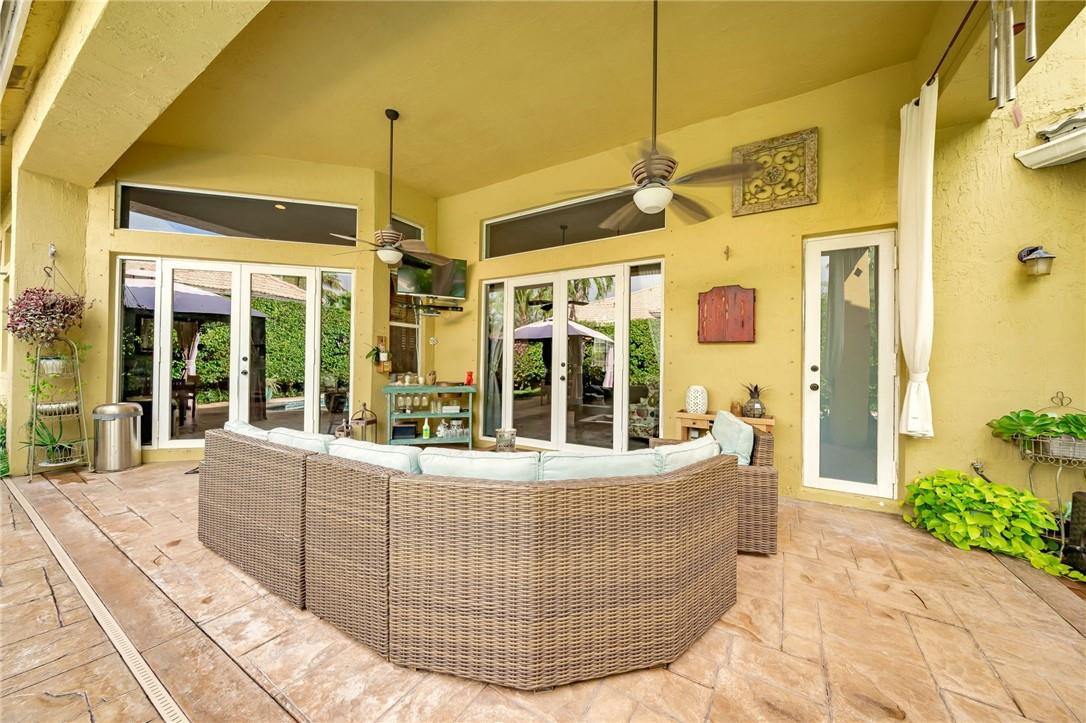 Isla Del Sol 85-32 B - Residential