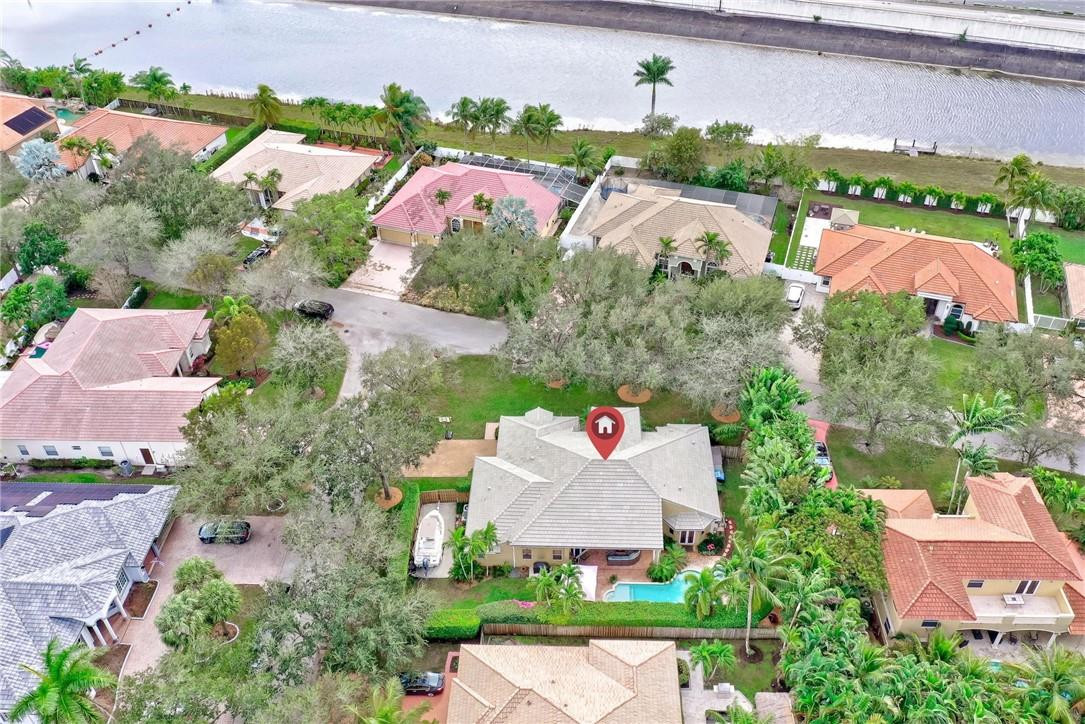 Isla Del Sol 85-32 B - Residential