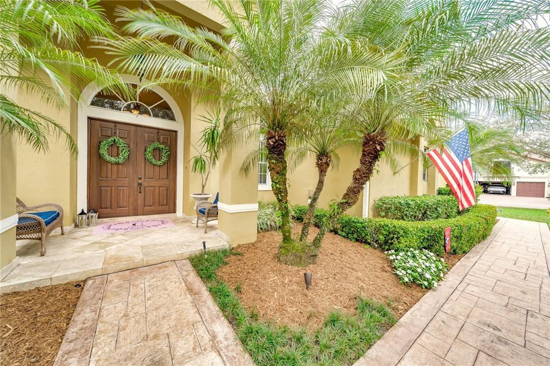 Isla Del Sol 85-32 B - Residential