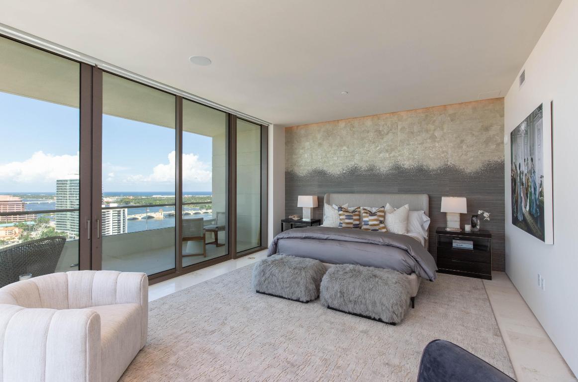 La Clara - Residential