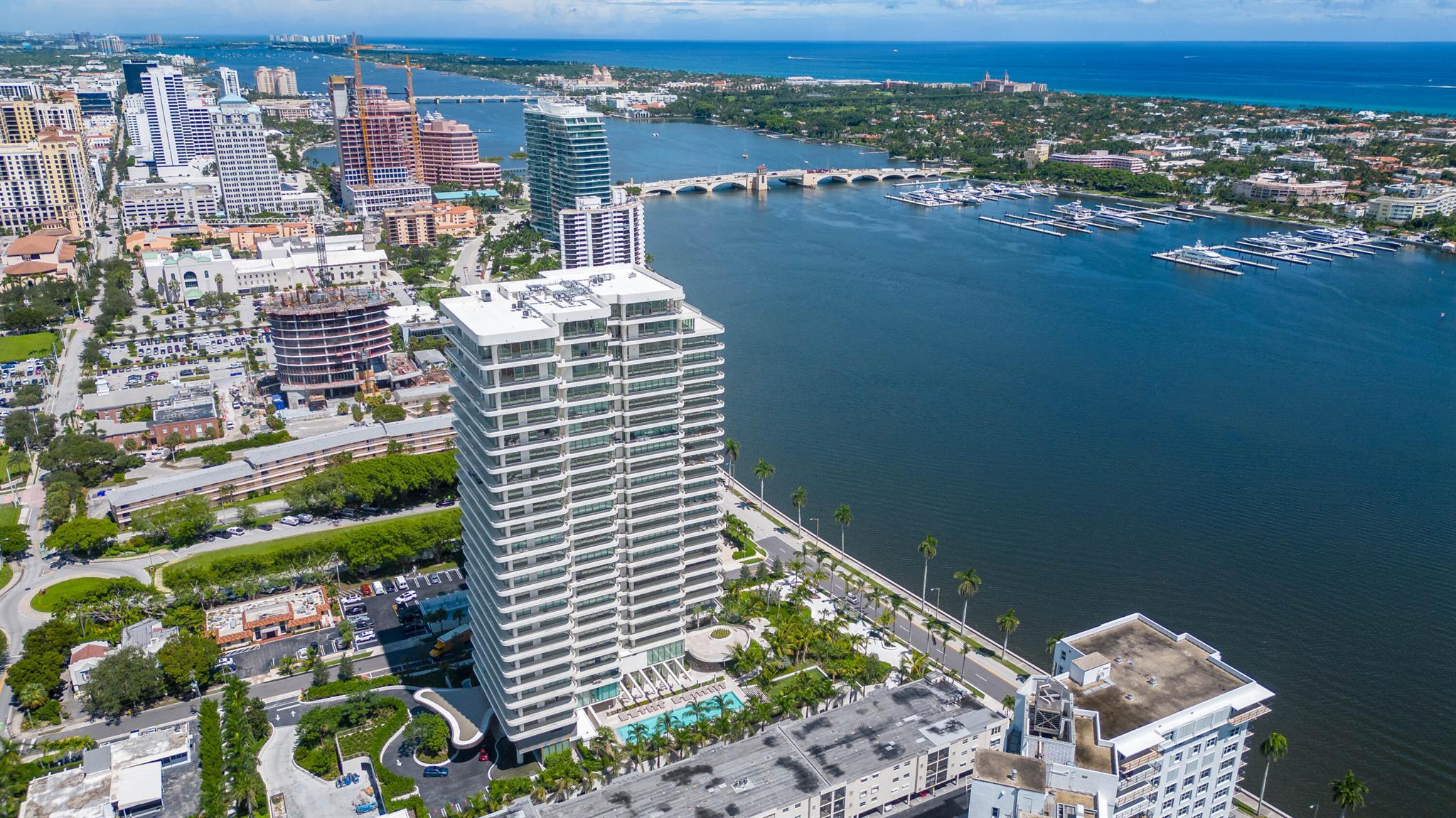 La Clara - Residential