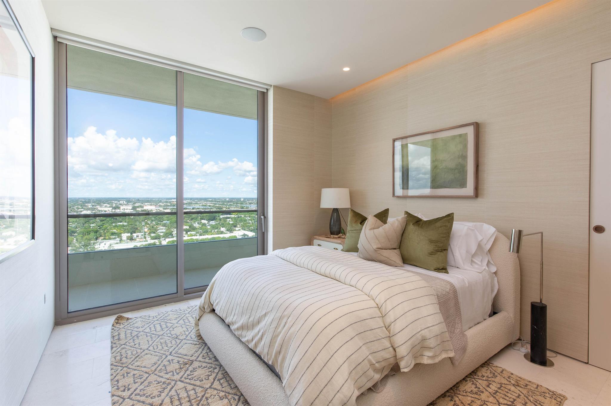 La Clara - Residential