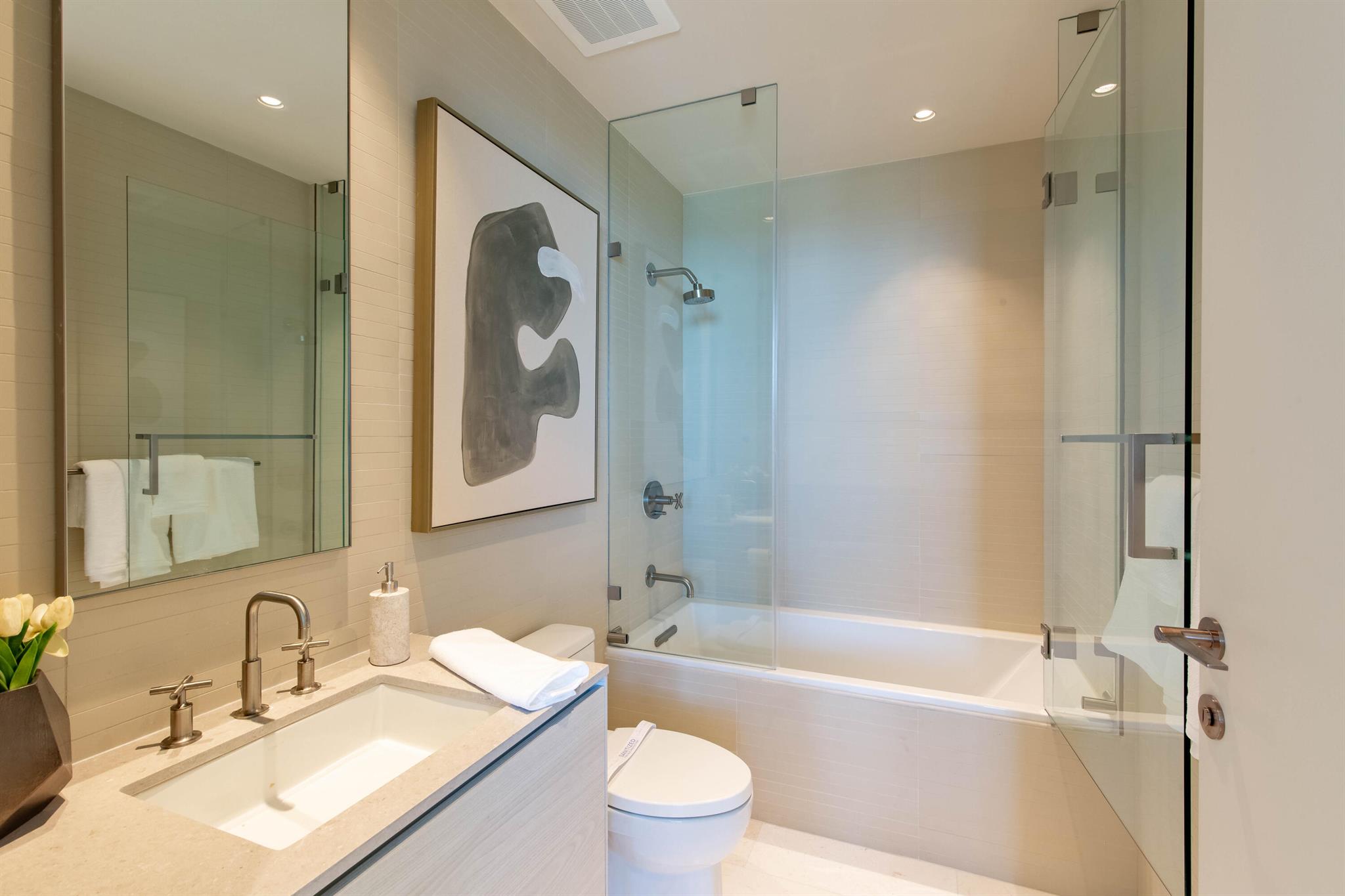 La Clara - Residential