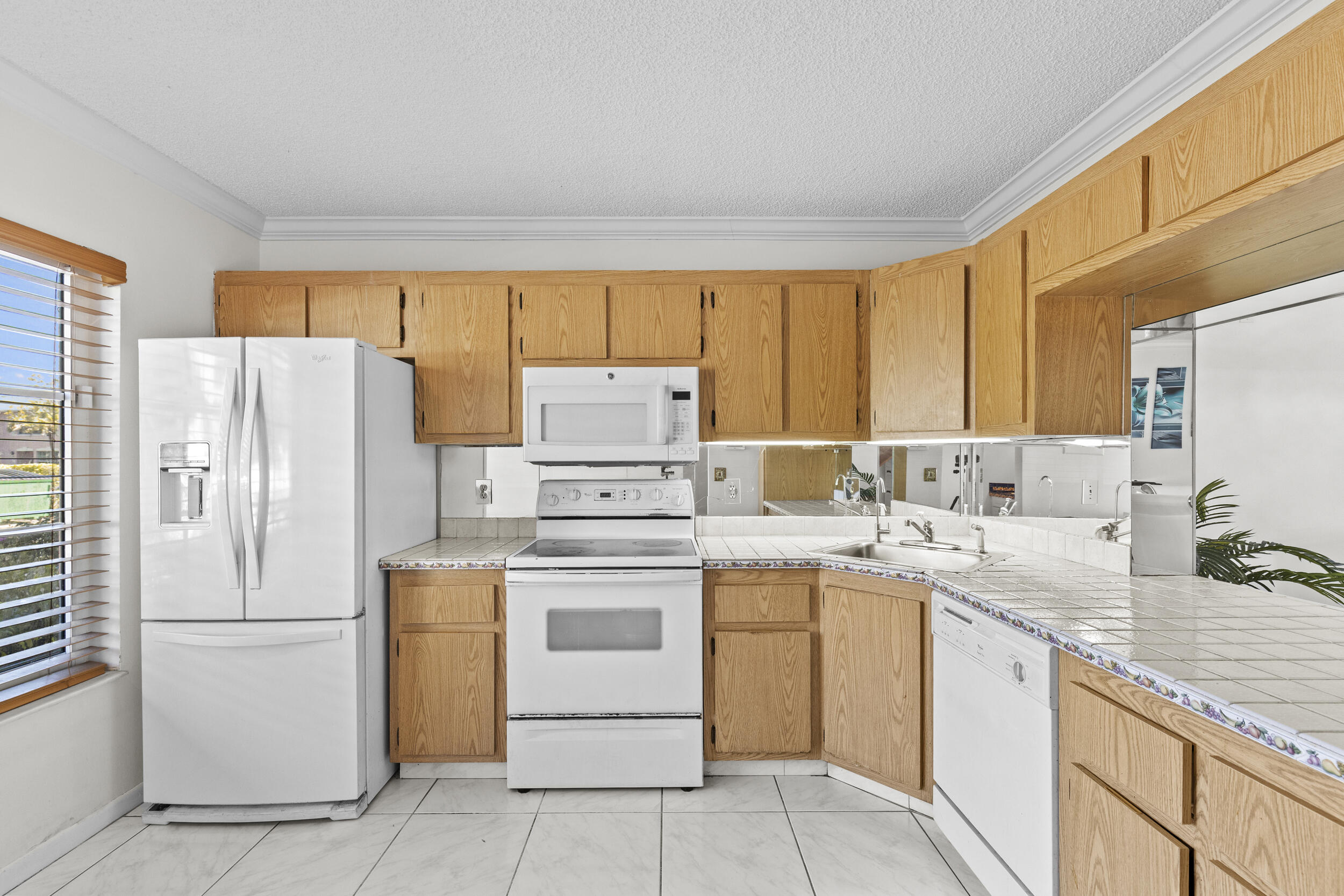 CHARTER CLUB OF PALM BEACH - Residential
