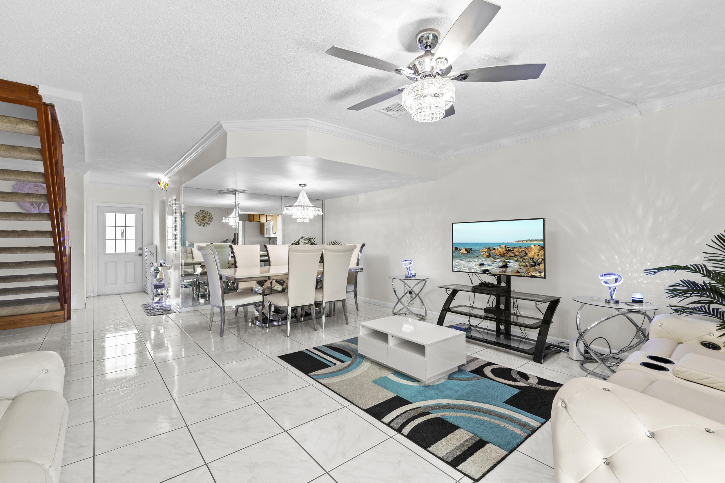 CHARTER CLUB OF PALM BEACH - Residential