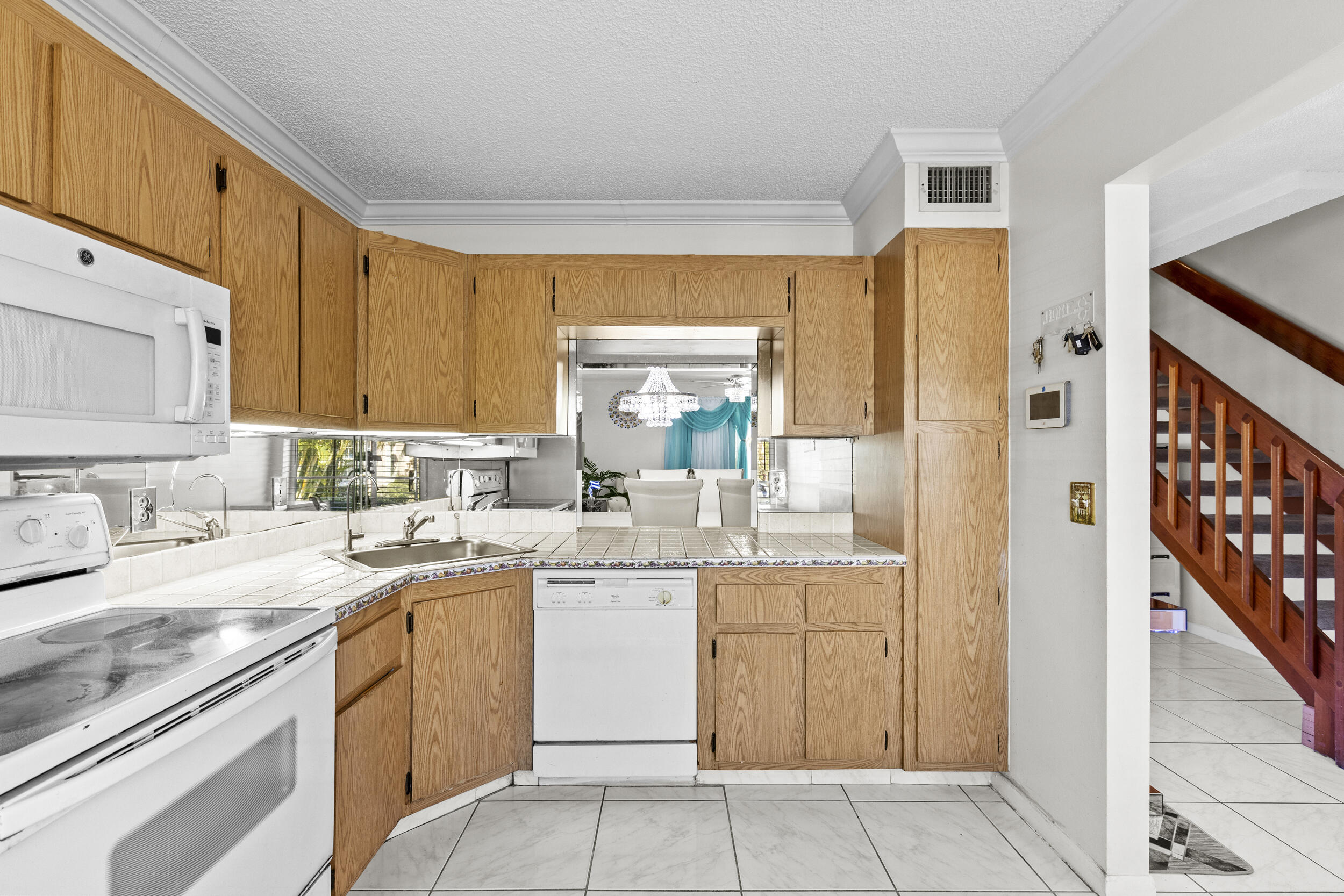 CHARTER CLUB OF PALM BEACH - Residential
