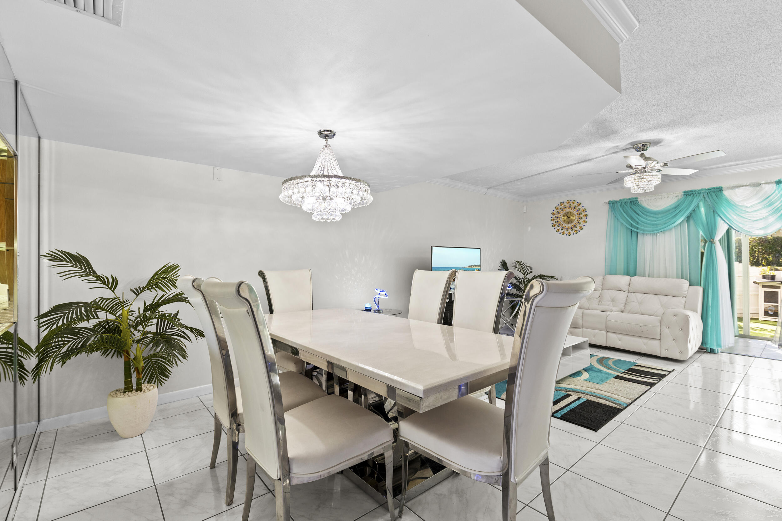 CHARTER CLUB OF PALM BEACH - Residential