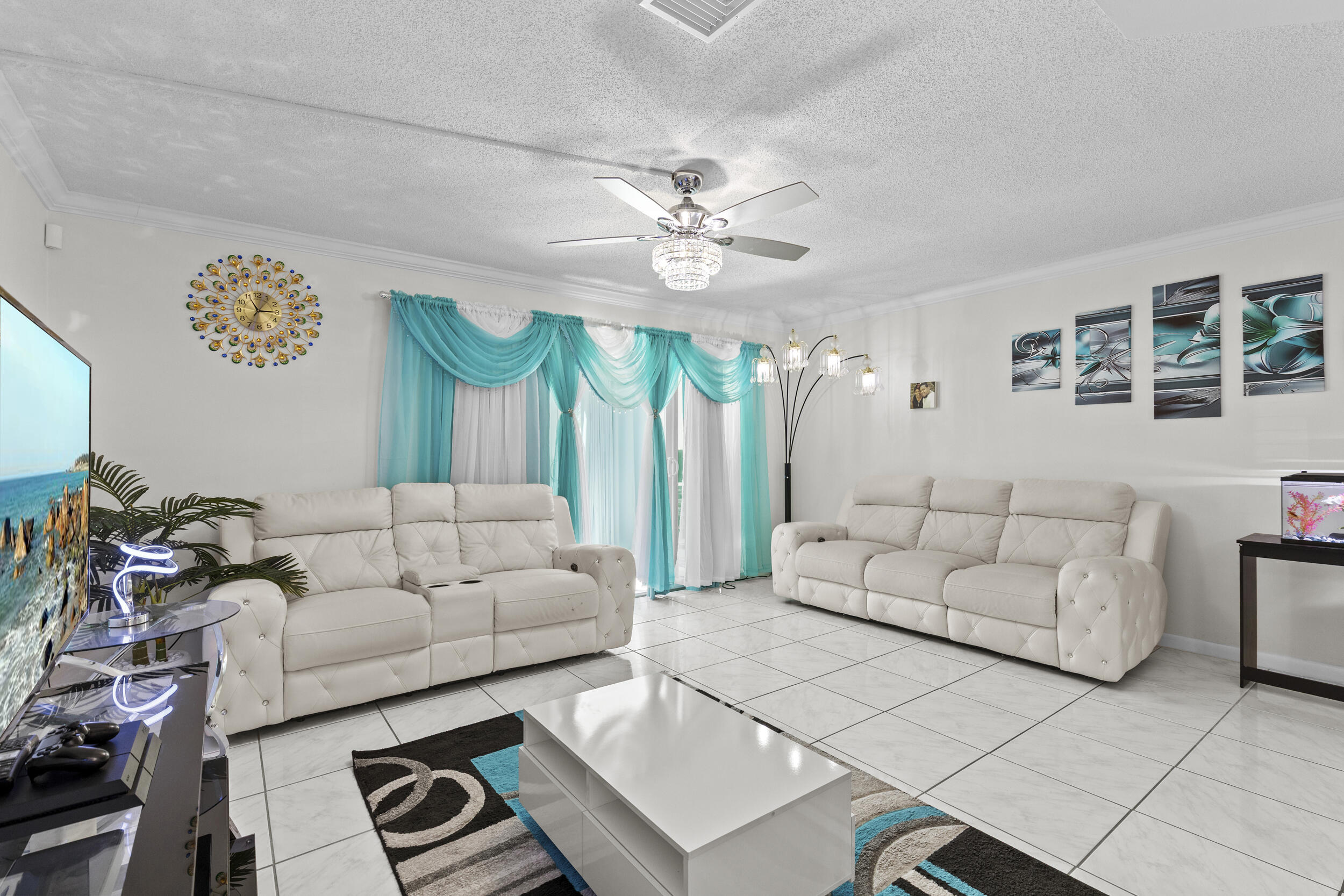 CHARTER CLUB OF PALM BEACH - Residential