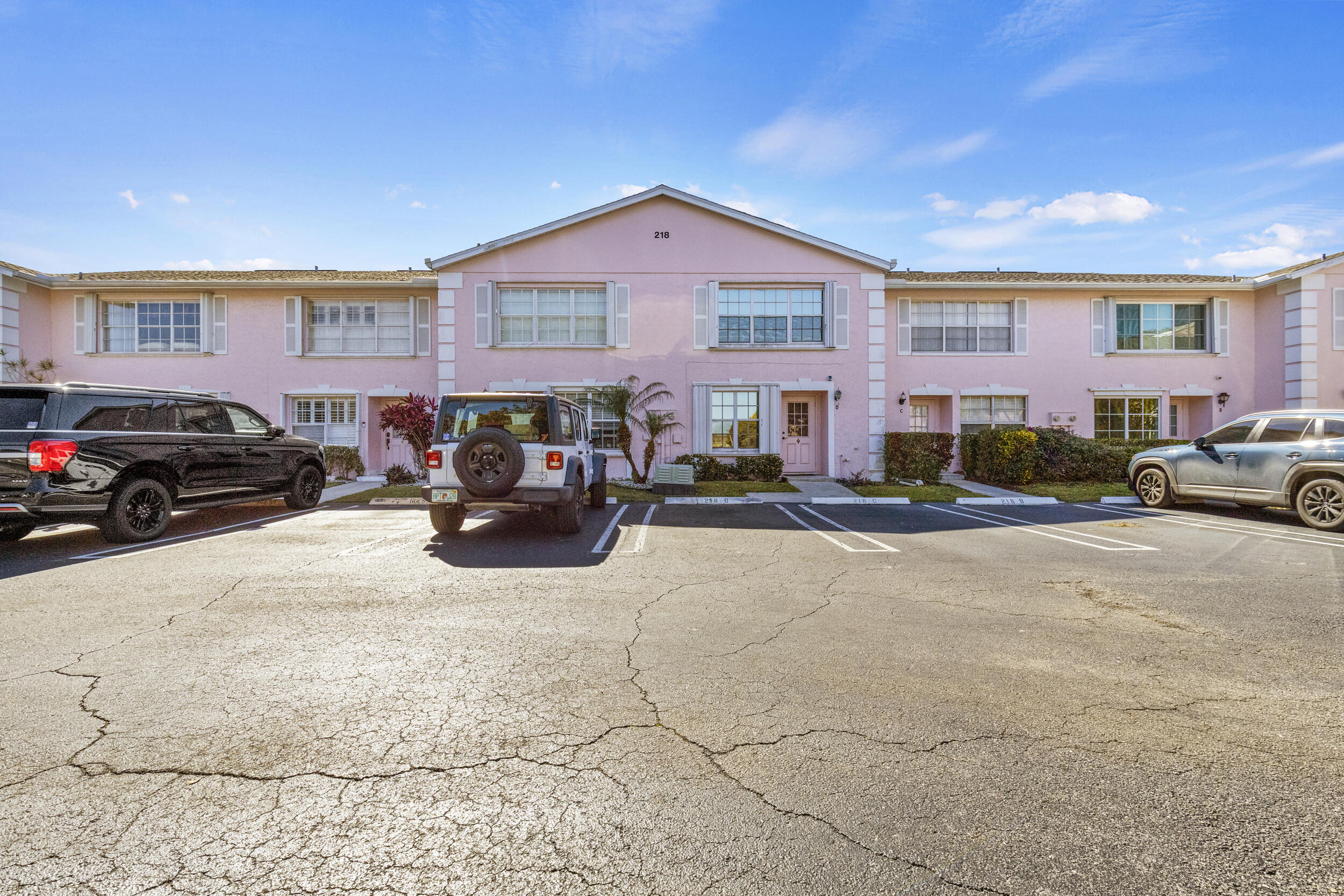 CHARTER CLUB OF PALM BEACH - Residential