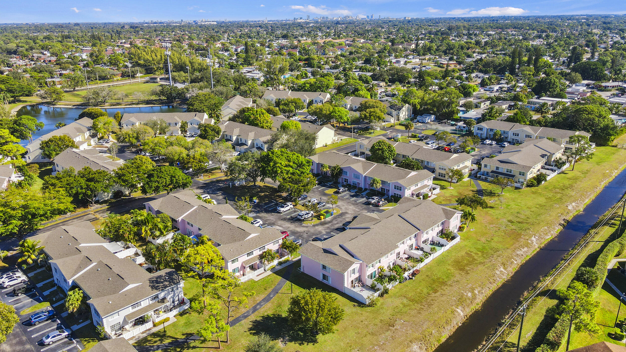 CHARTER CLUB OF PALM BEACH - Residential