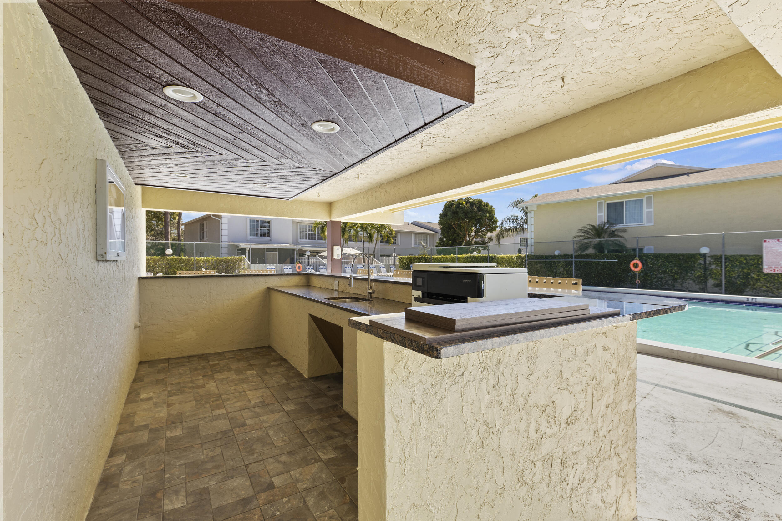 CHARTER CLUB OF PALM BEACH - Residential