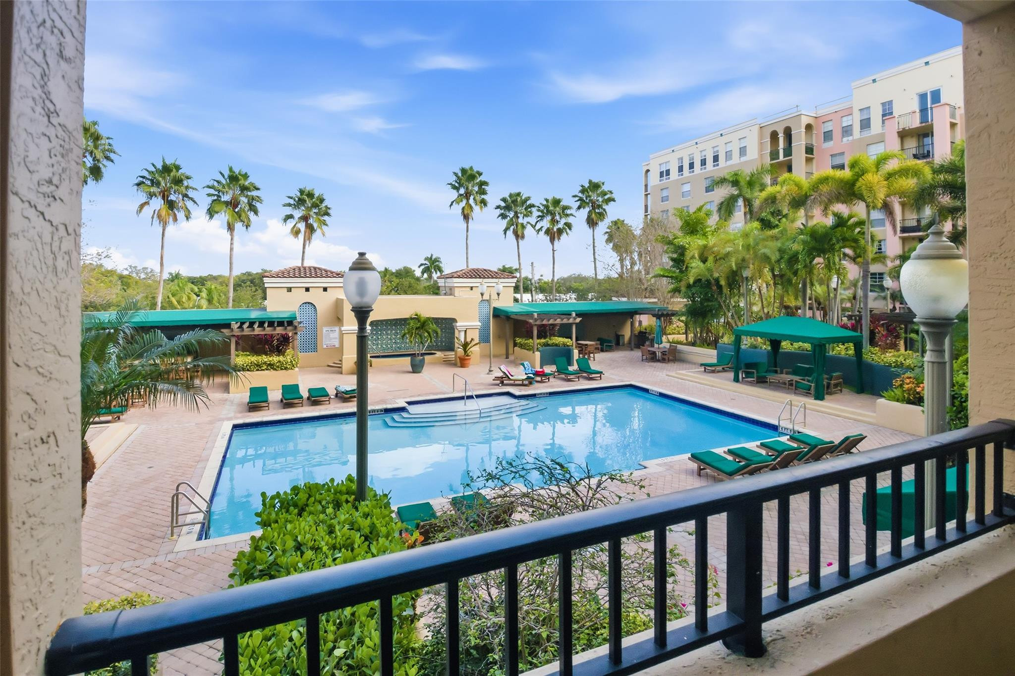 LAS OLAS BY THE RIVER CON - Residential