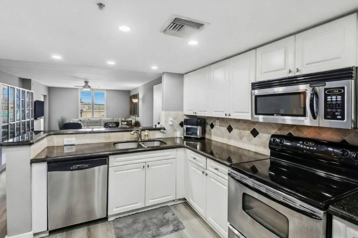 LAS OLAS BY THE RIVER CON - Residential