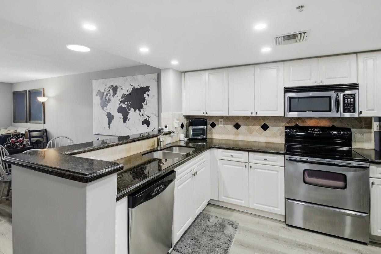 LAS OLAS BY THE RIVER CON - Residential