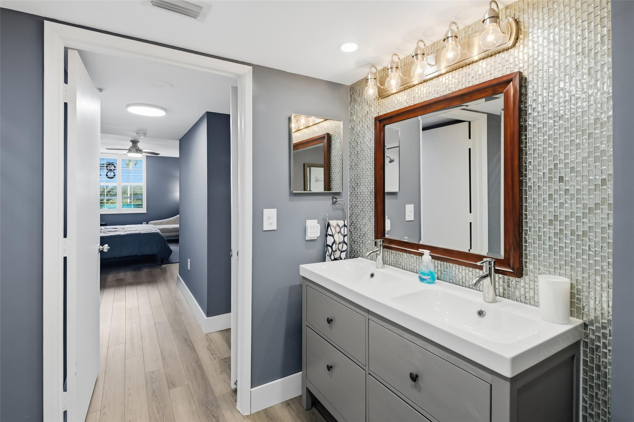 LAS OLAS BY THE RIVER CON - Residential