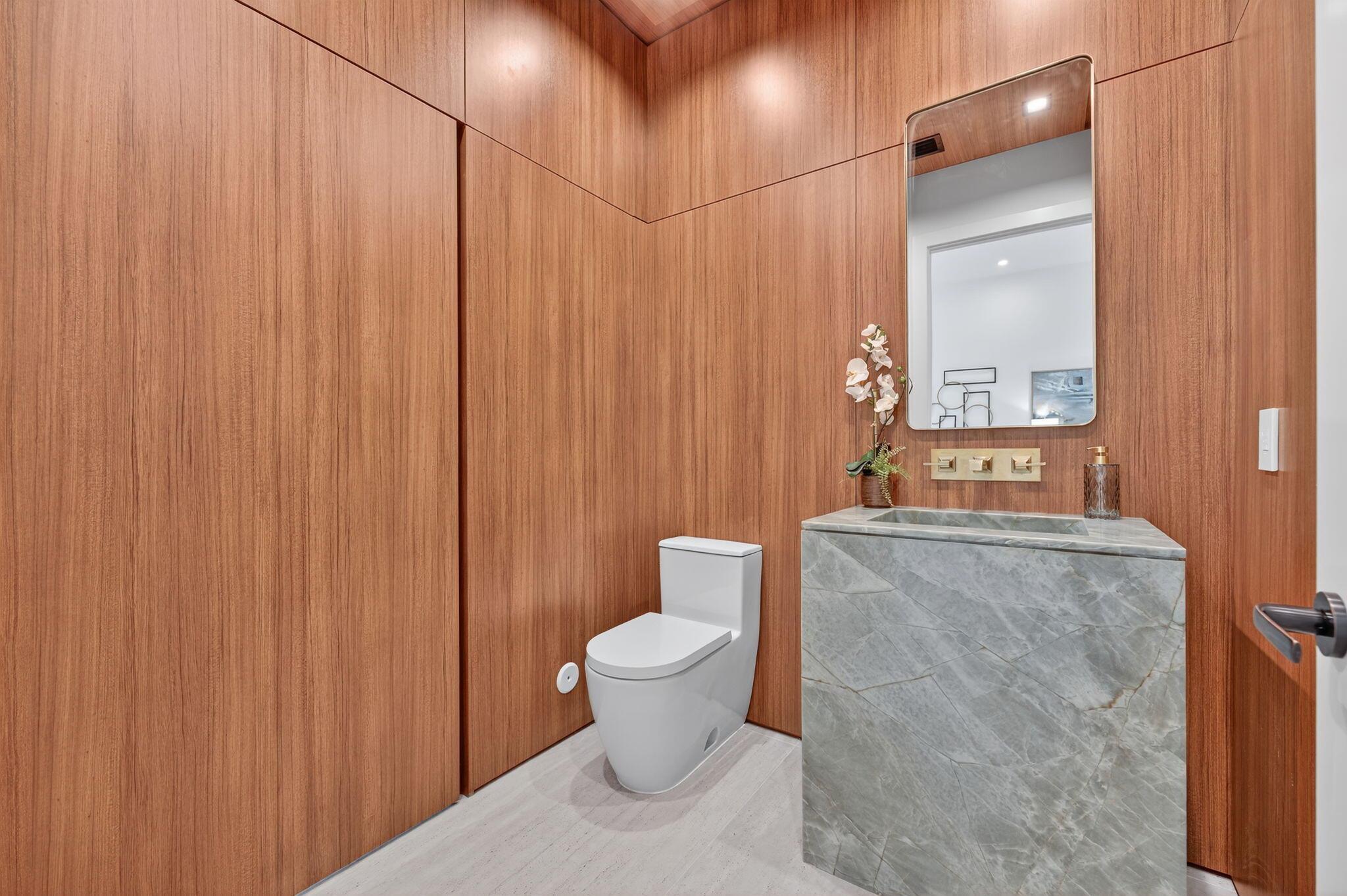 LAKE ROGERS ISLE UNIT A - Residential