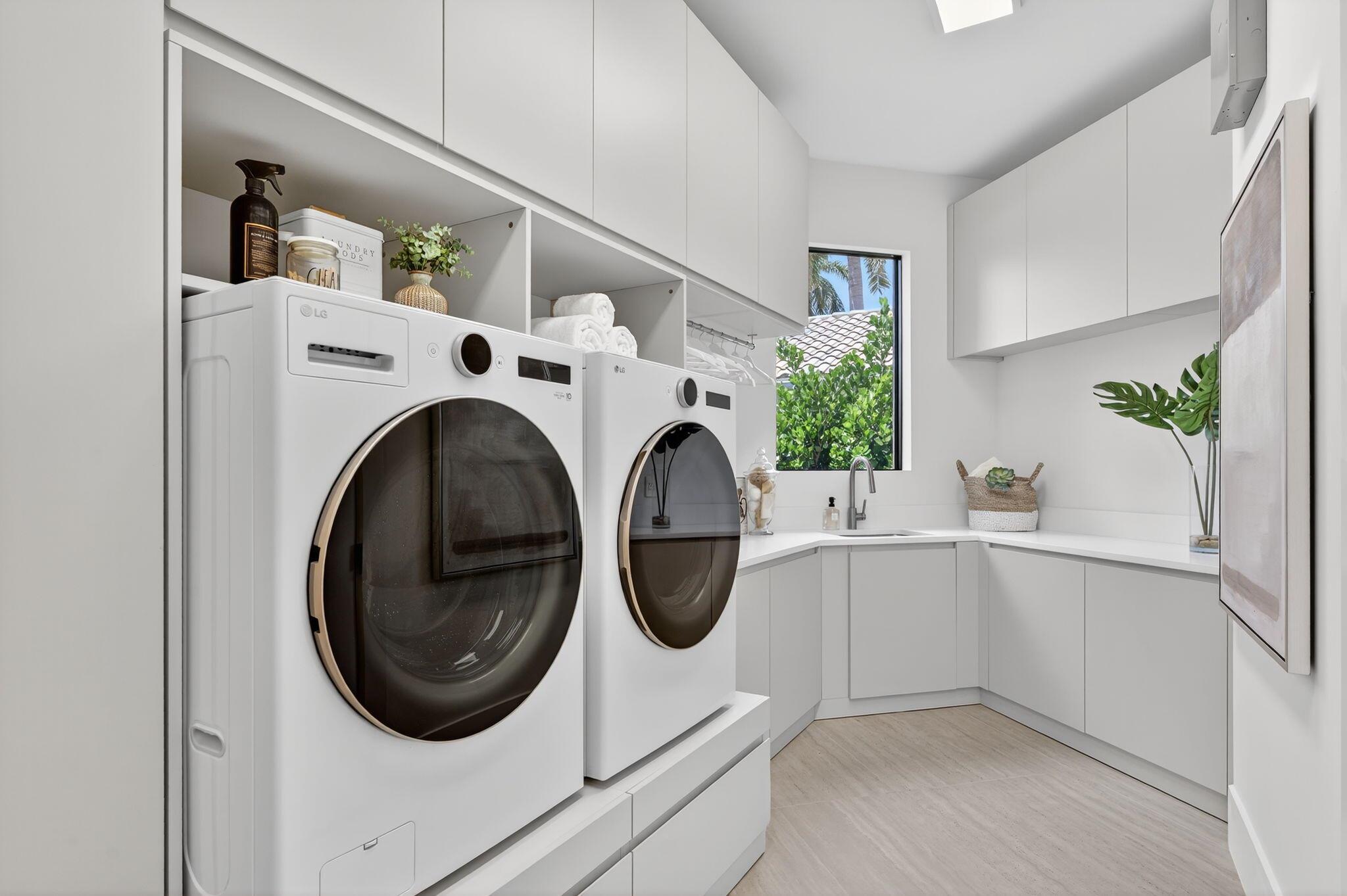 LAKE ROGERS ISLE UNIT A - Residential