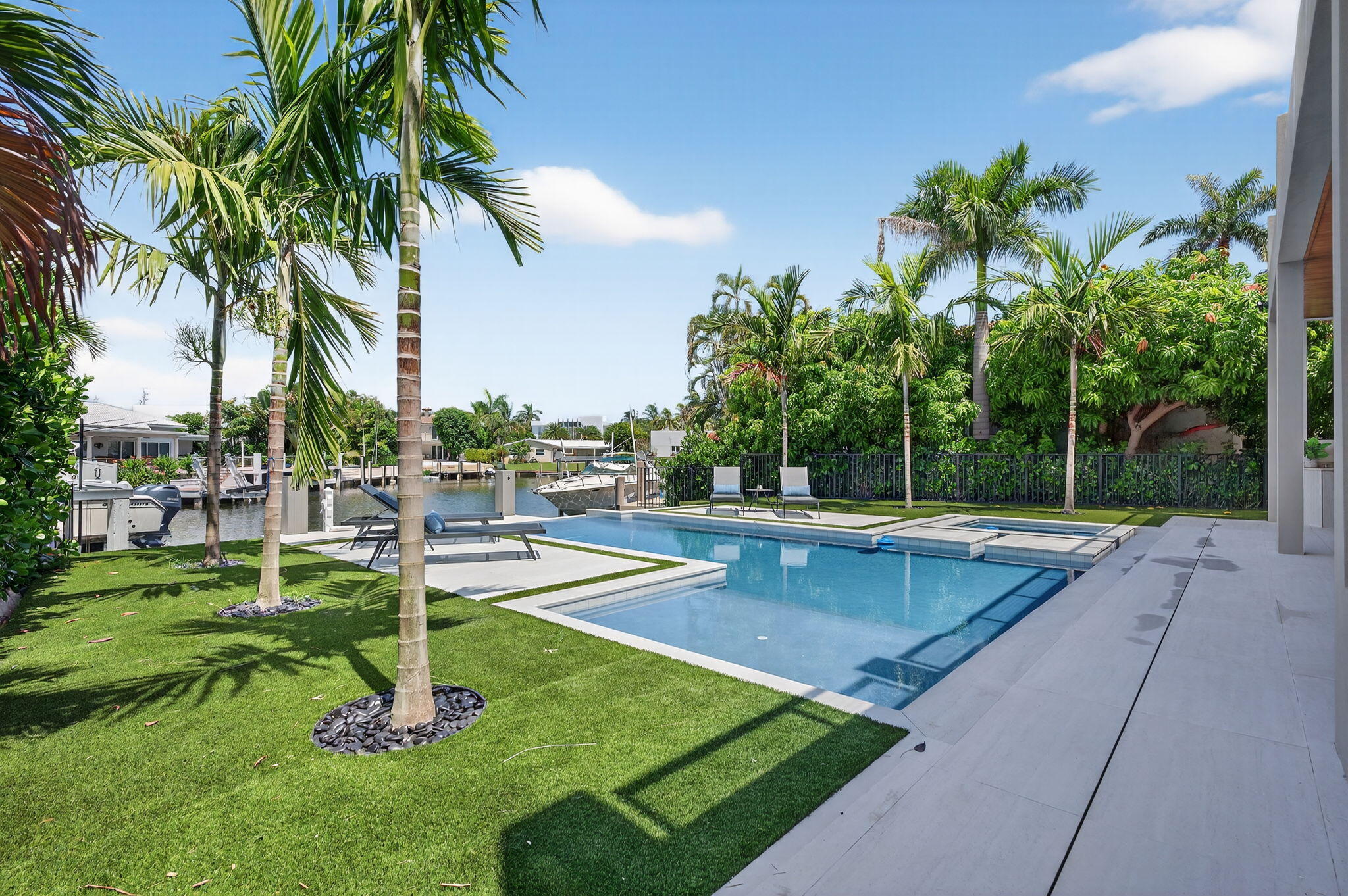 LAKE ROGERS ISLE UNIT A - Residential