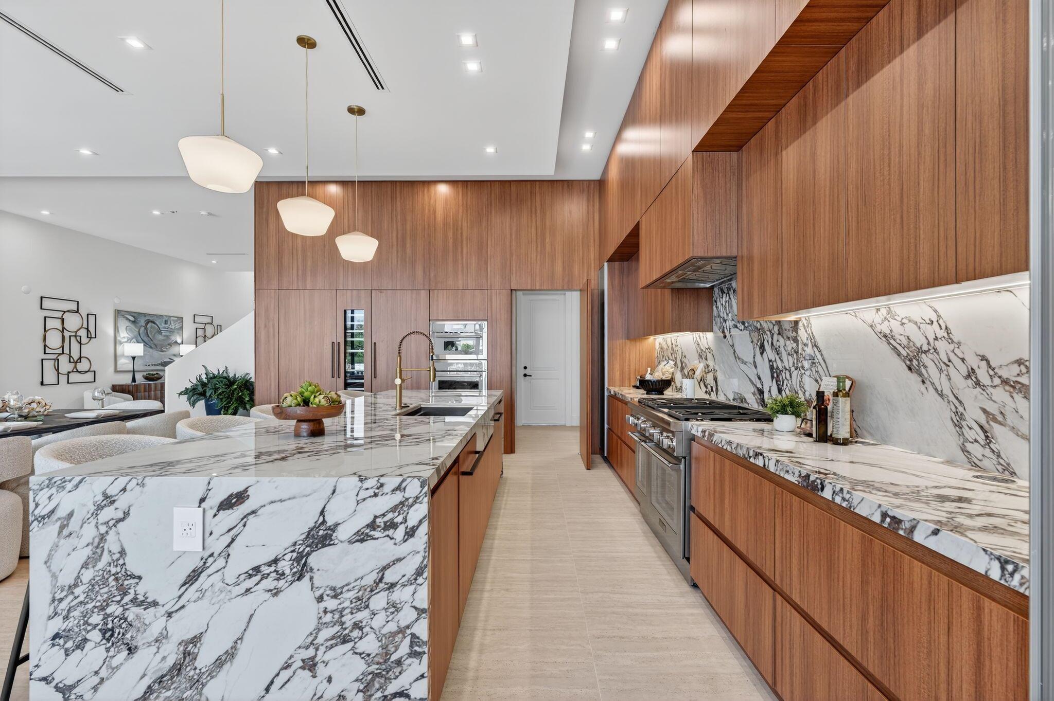 LAKE ROGERS ISLE UNIT A - Residential