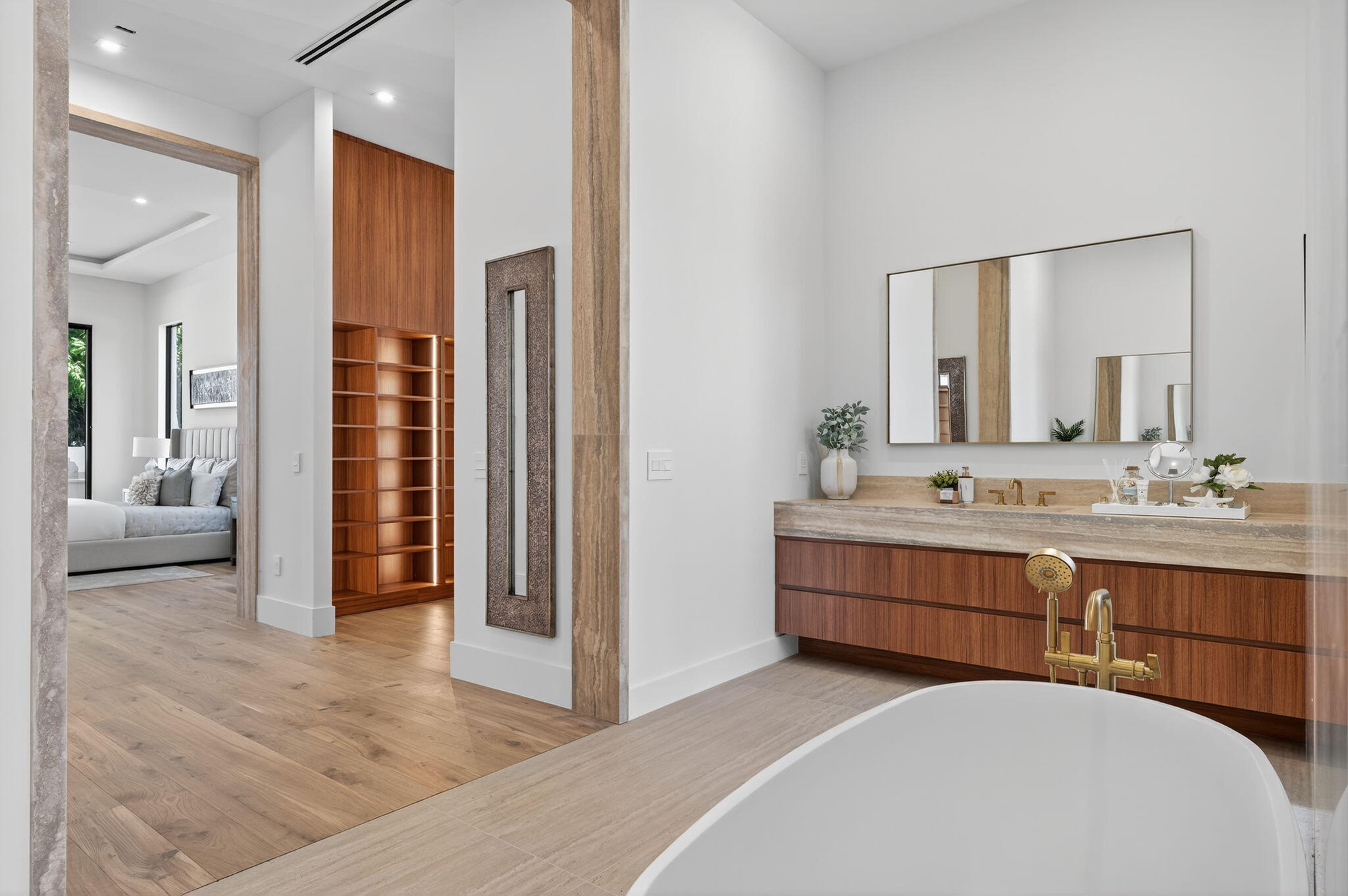 LAKE ROGERS ISLE UNIT A - Residential