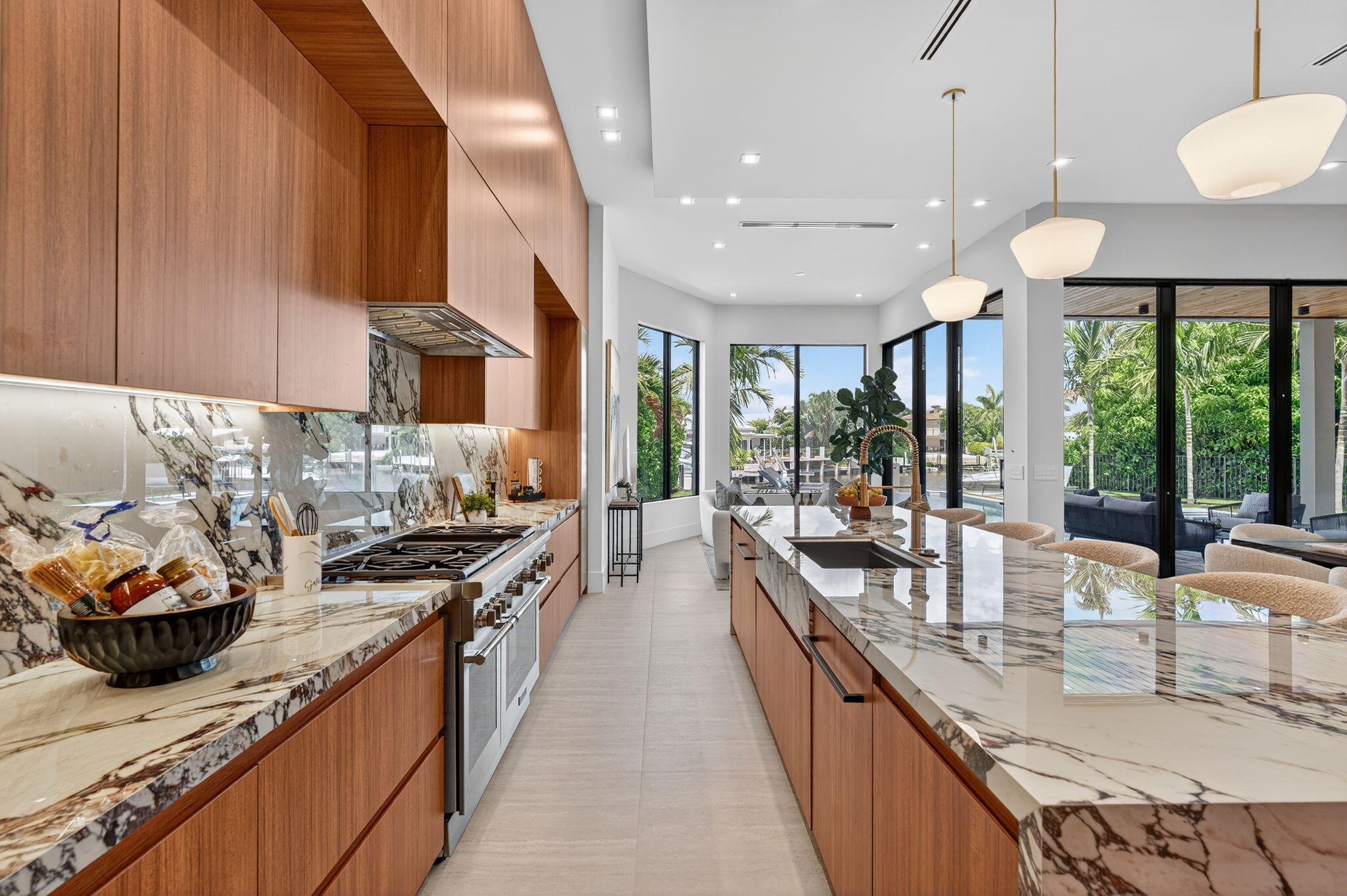 LAKE ROGERS ISLE UNIT A - Residential