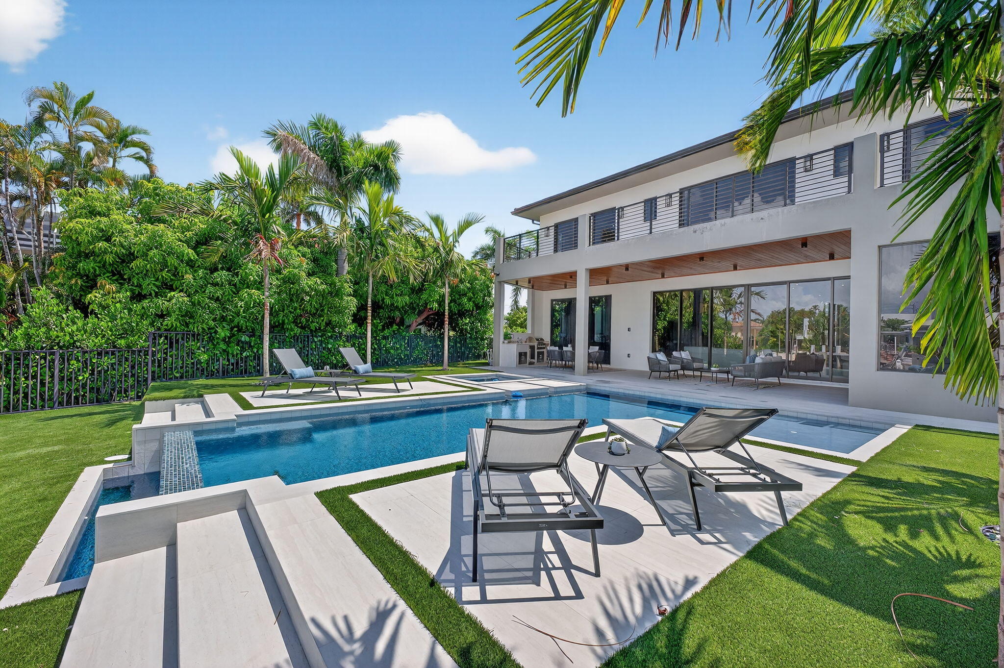 LAKE ROGERS ISLE UNIT A - Residential