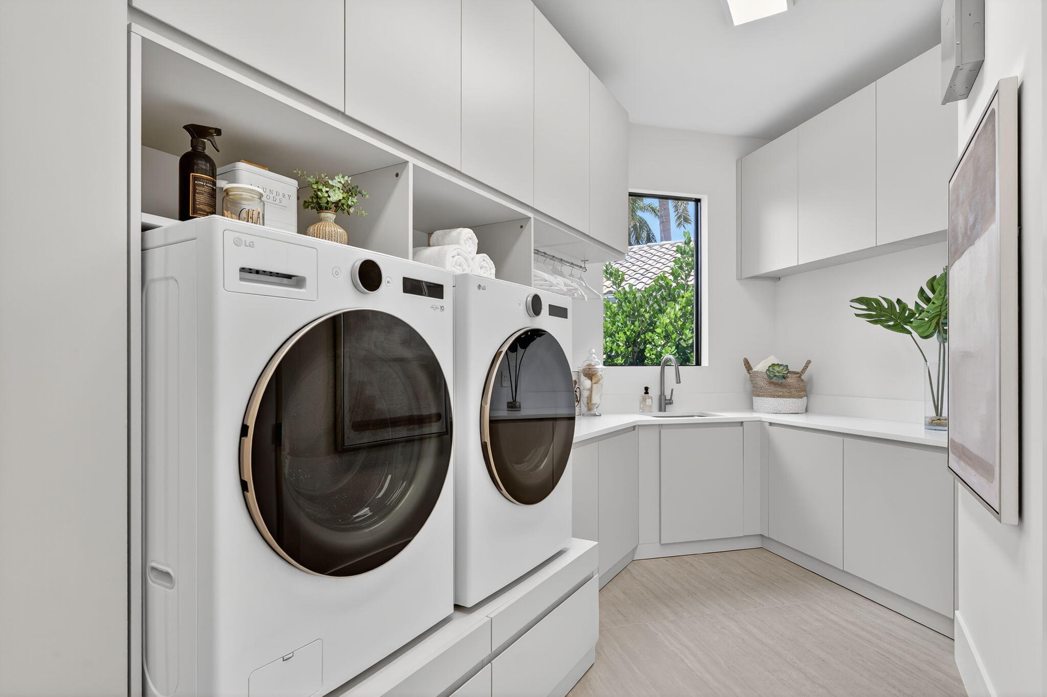 LAKE ROGERS ISLE UNIT A - Residential