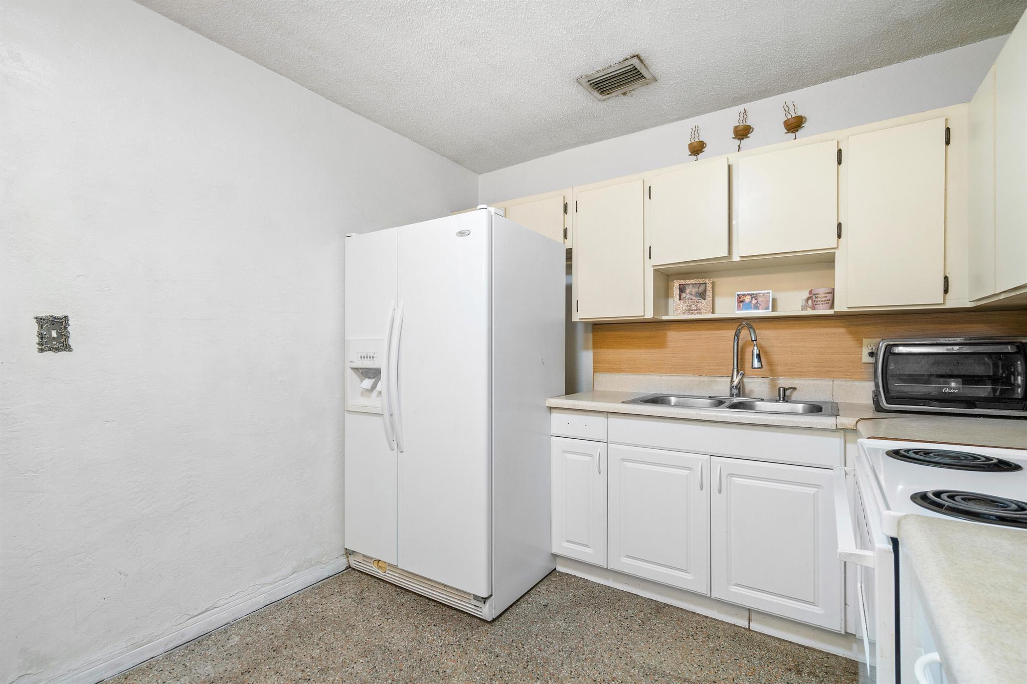 BROADVIEW PARK SEC 3 - Residential