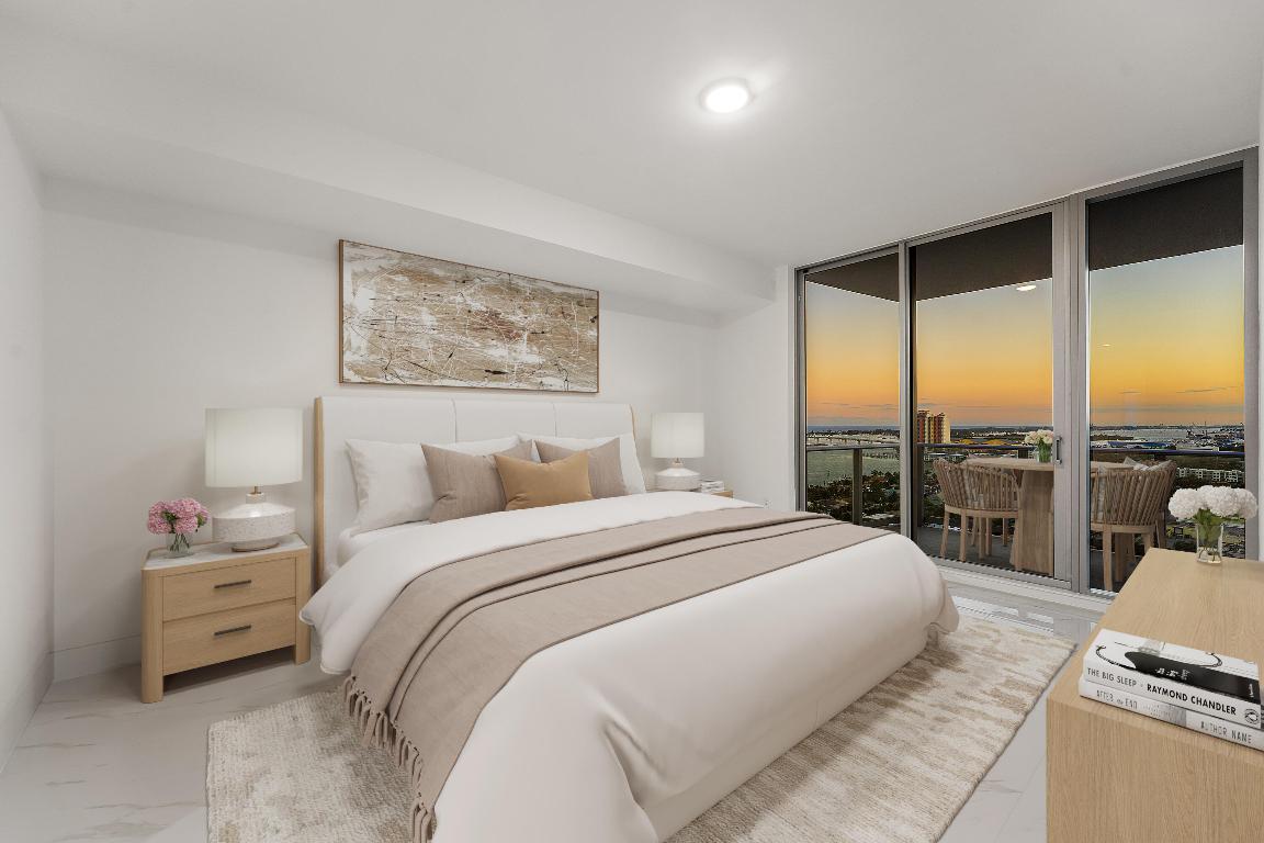 NAUTILUS 220 CONDOMINIUM - Residential