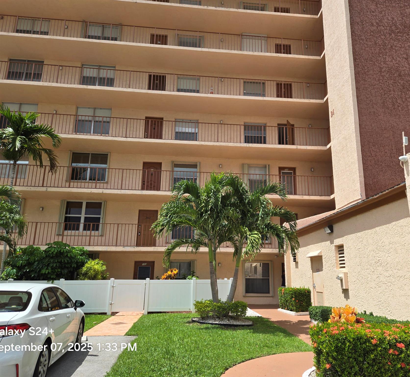 View photos, virtual tours, details... 14623 Bonaire Boulevard 604