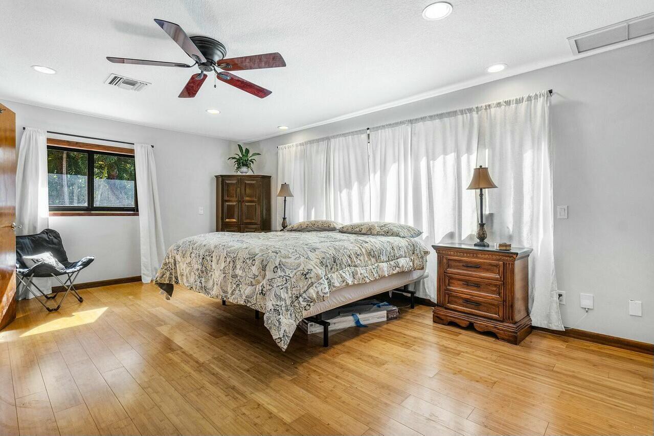 PALM BEACH RANCHETTES - Residential Lease