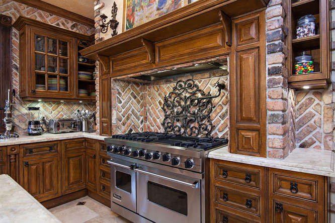 FRENCHMANS CREEK - Residential