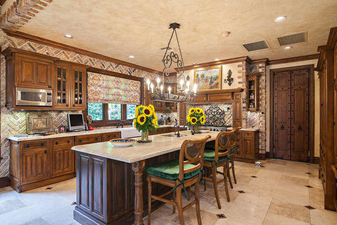 FRENCHMANS CREEK - Residential