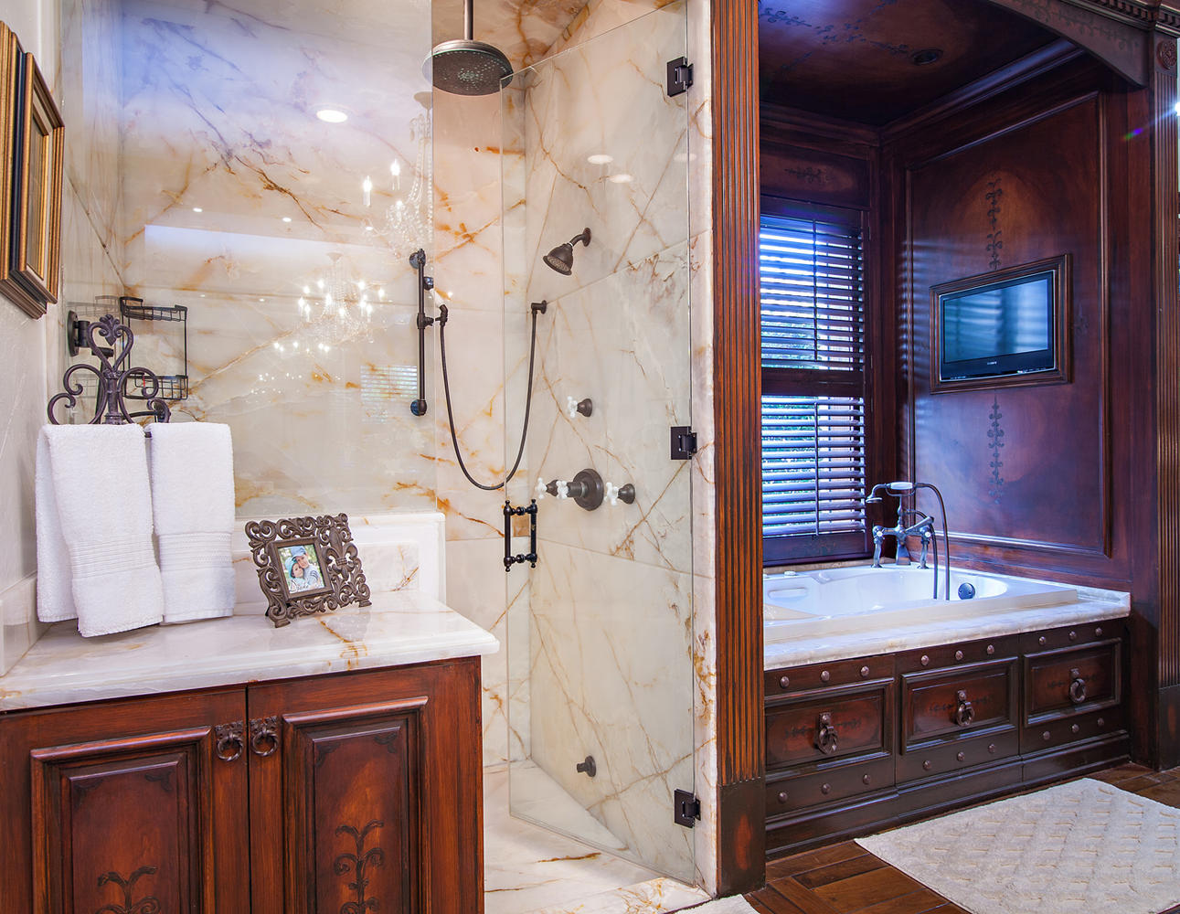 FRENCHMANS CREEK - Residential