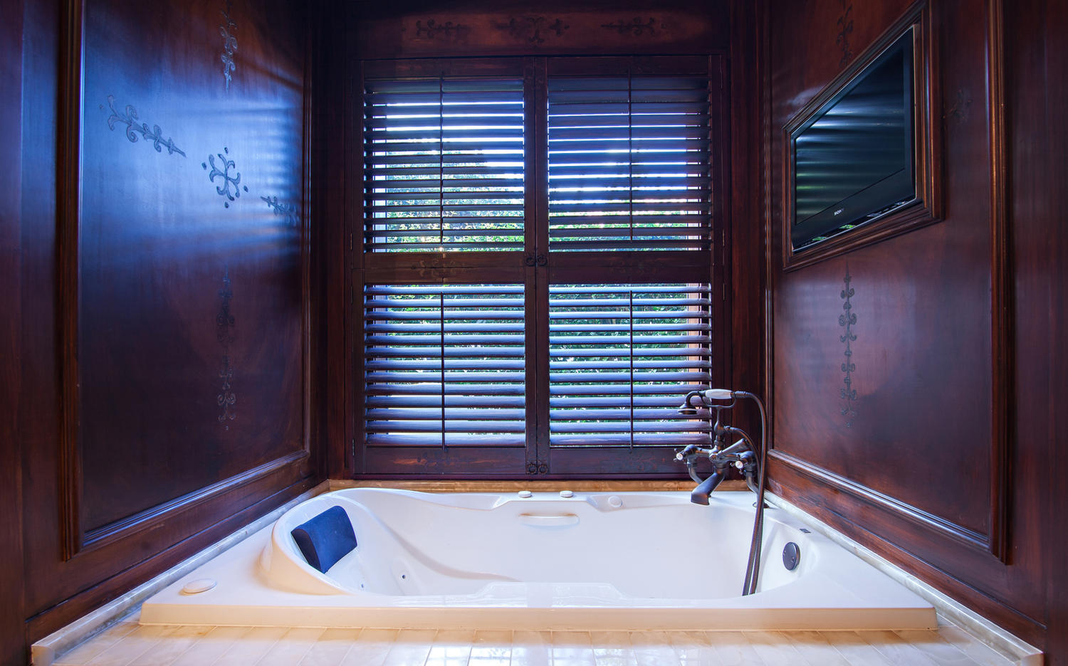 FRENCHMANS CREEK - Residential