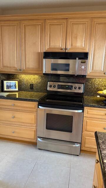 THOMAS LANDINGS CONDO - Residential