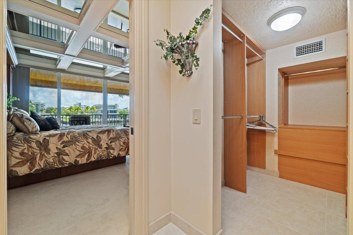 THOMAS LANDINGS CONDO - Residential