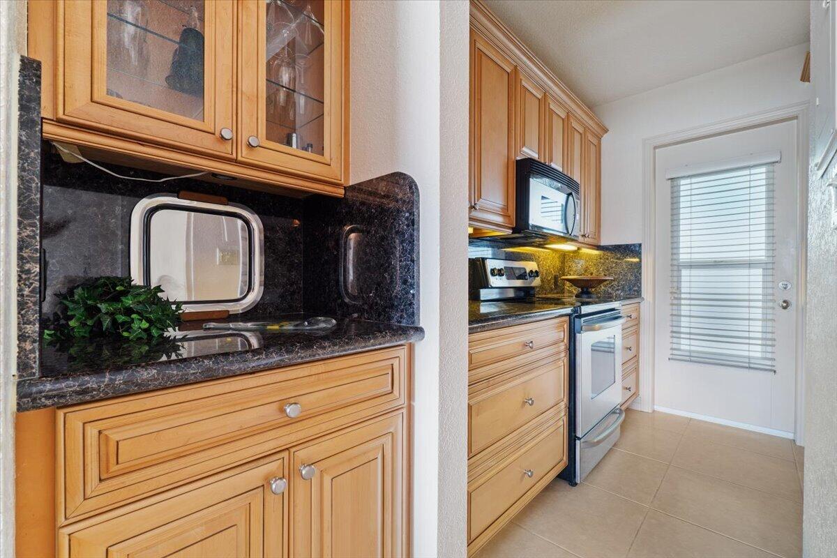 THOMAS LANDINGS CONDO - Residential