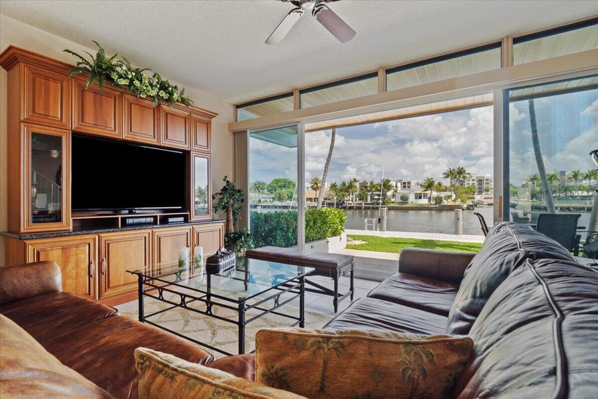 THOMAS LANDINGS CONDO - Residential