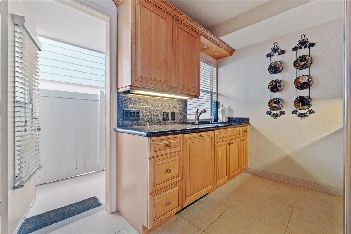 THOMAS LANDINGS CONDO - Residential