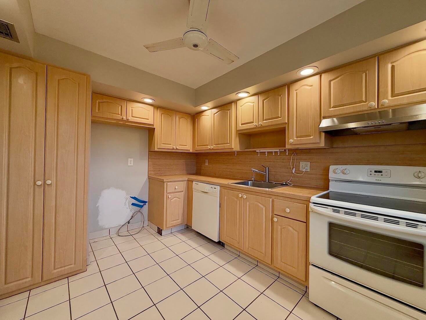 3050 NE 16TH Avenue 505