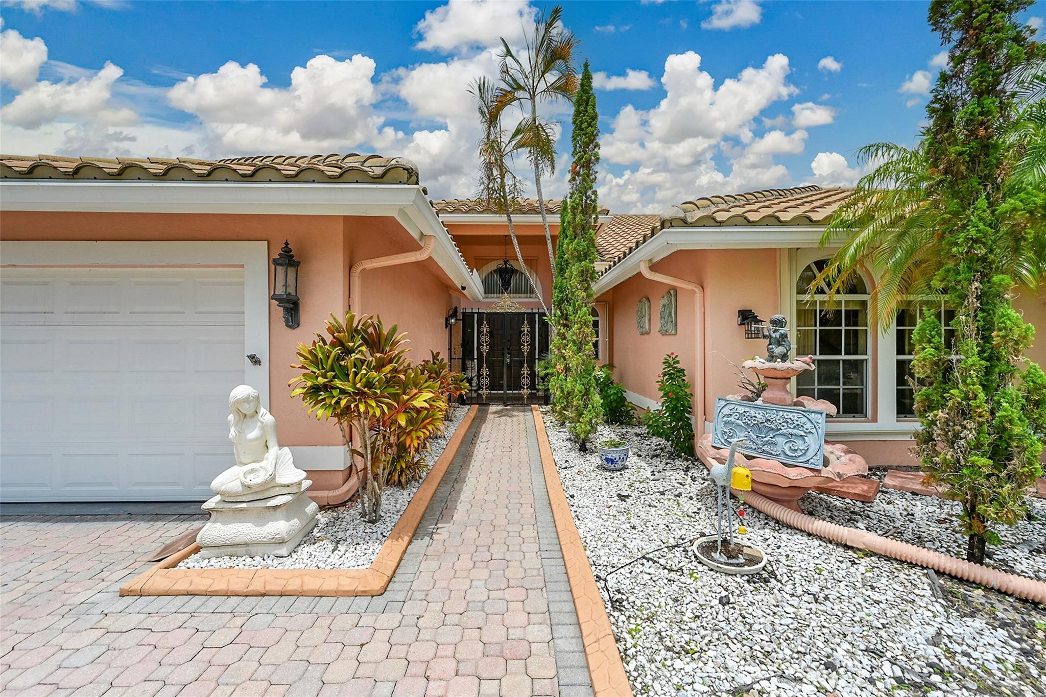 5044 NW 100th Ter