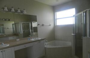 THIRD REPLAT OF PORTOFINO ISLES - Residential