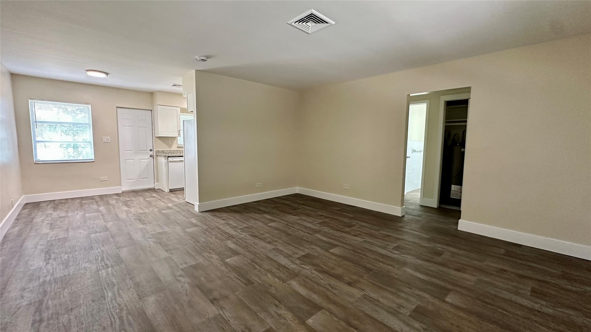 Croissant Park 4-28 B - Residential Lease